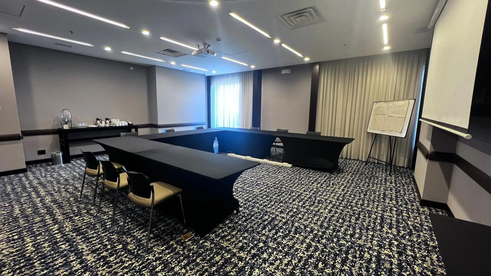 Holiday Inn Bogota Airport By Ihg