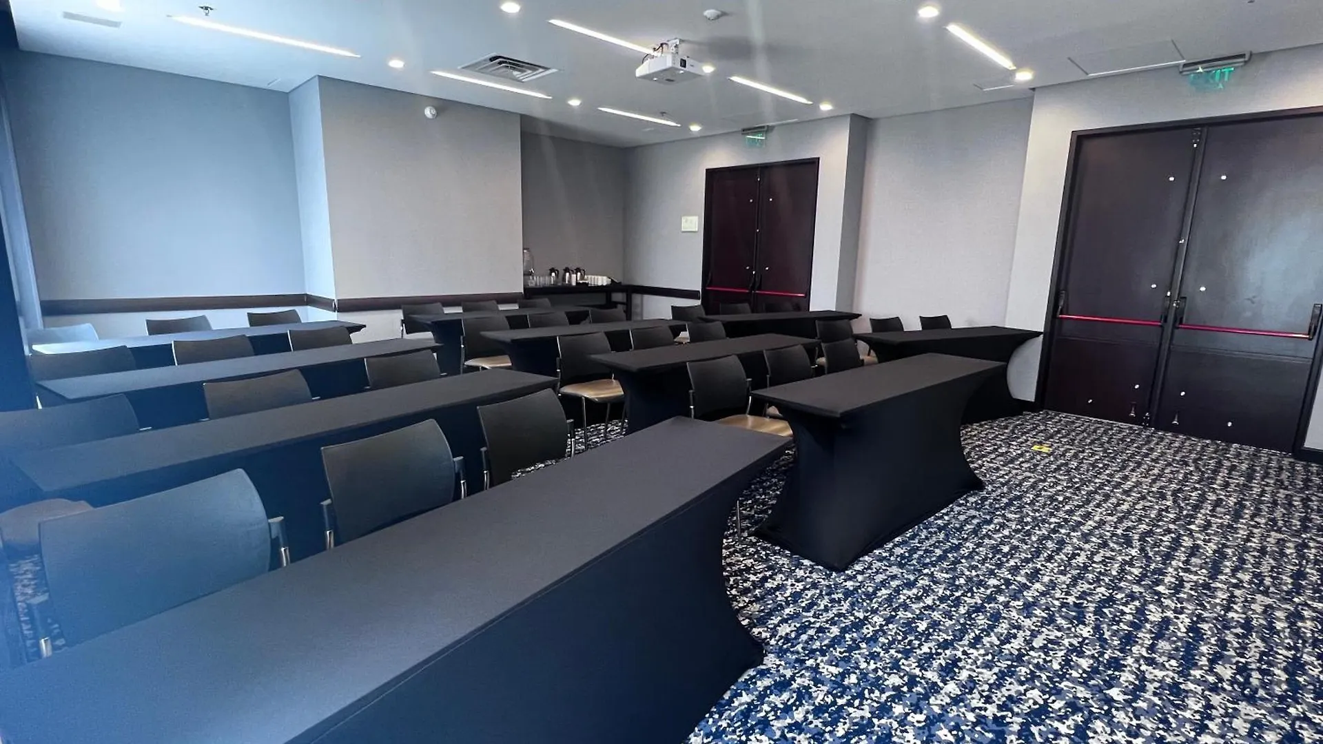 Holiday Inn Bogota Airport By Ihg Hotel