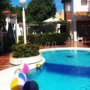 Uchuva House Colombia
