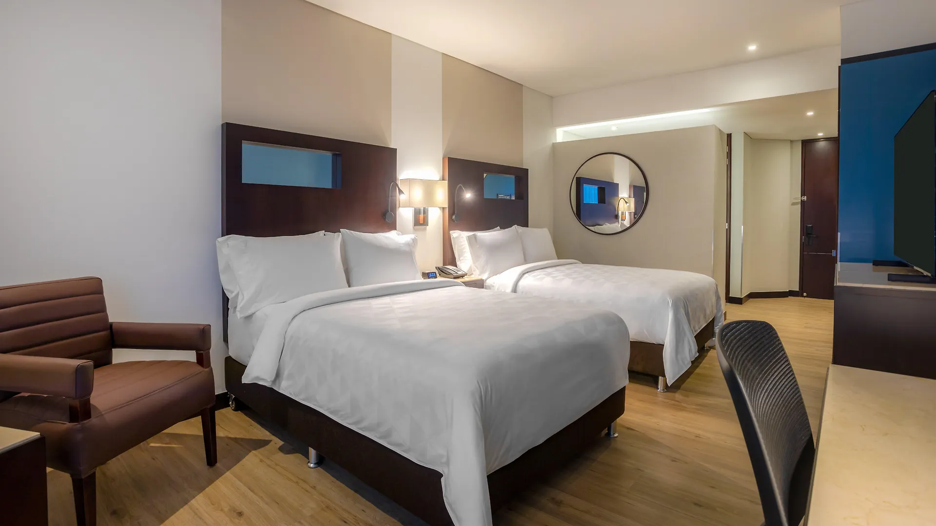 Holiday Inn Bogota Airport By Ihg 4*,  Colombia